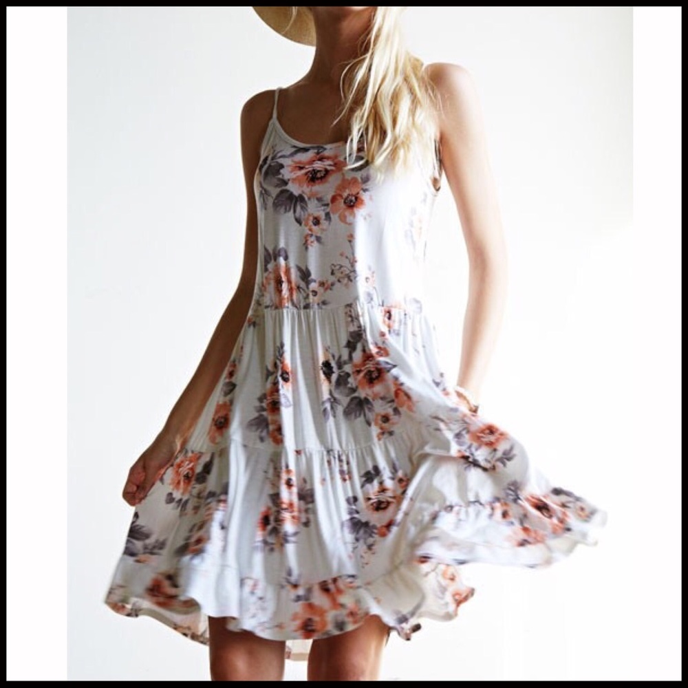 Tired Floral Dress - Picture 3 of 6